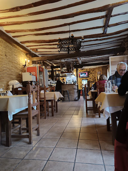 Cafeteria Restaurante Asador Venta De Panzares - Calle Carretera, 6 (N-111, Km 300, 26121 Panzares, Spain