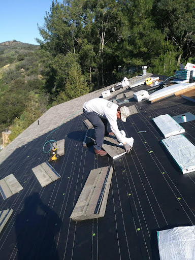 Roofing Contractor «J & J Roofing», reviews and photos, 2929 Knox Ave, Los Angeles, CA 90039, USA