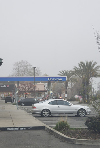 Gas Station «Chevron», reviews and photos, 191 98th Ave, Oakland, CA 94603, USA