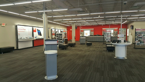Cell Phone Store «Verizon», reviews and photos, 2180 MacArthur Rd, Whitehall, PA 18052, USA