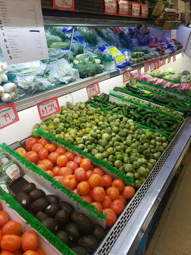 Supermarket «Super Mercado Chapala», reviews and photos, 5909 W Cermak Rd, Cicero, IL 60804, USA