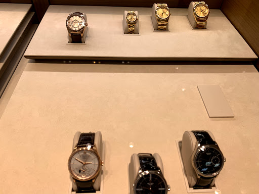 Stores to buy women's watches Columbus
