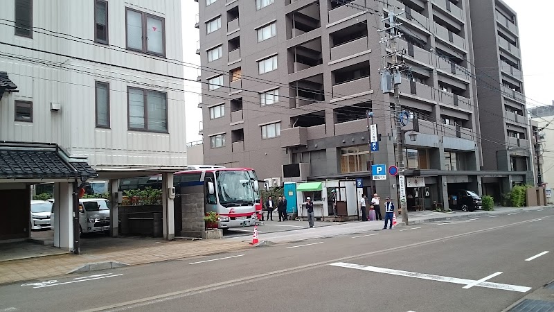 近江町観光バス駐車場