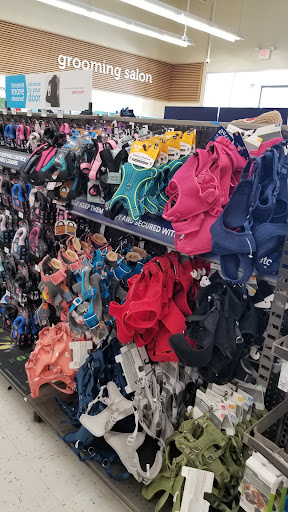 Pet Supply Store «Petco Animal Supplies», reviews and photos, 6137 Mid Rivers Mall Dr, St Charles, MO 63304, USA