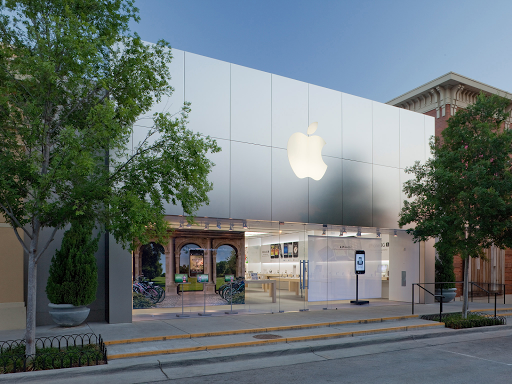 Computer Store «Apple Southlake Town Square», reviews and photos, 260 Grand Ave, Southlake, TX 76092, USA