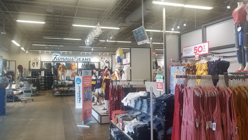 Clothing Store «Old Navy», reviews and photos, 697 Hillside Avenue, New Hyde Park, NY 11040, USA