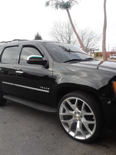 Car Detailing Service «Key West Car Wash», reviews and photos, 215 S Randall Rd, South Elgin, IL 60177, USA