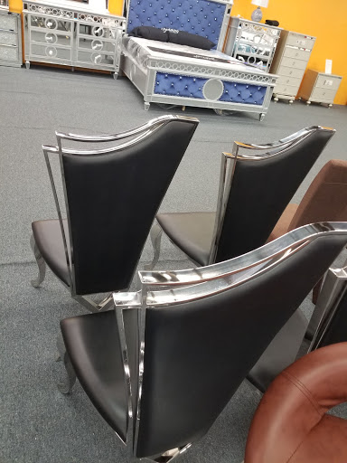 Shopping Mall «Hillcrest Shopping Center», reviews and photos, 1701 N Larkin Ave, Crest Hill, IL 60403, USA