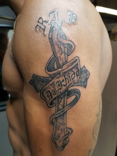 Tattoo Shop «Assassins Tattoo Shop», reviews and photos, 405 Reed Ave, Kalamazoo, MI 49001, USA