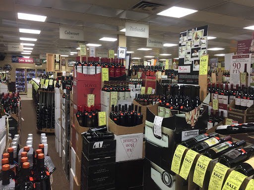 Liquor Store «Hennepin Lake Liquor Store», reviews and photos, 1200 W Lake St, Minneapolis, MN 55408, USA