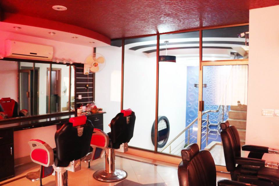 Samans Salon & Studio