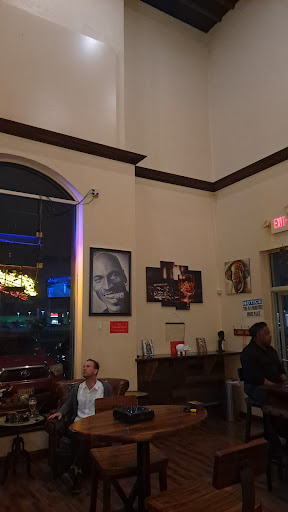 Cigar Shop «Elephant Cigars & Gifts - il regalo preferito», reviews and photos, 2801 W Expy 83, McAllen, TX 78503, USA