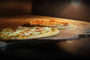 Pizza Venetia image