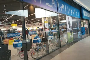DECATHLON TWO RIVERS image