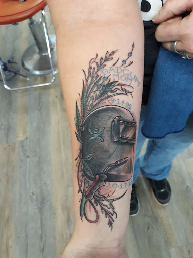 Tattoo Shop «The Lost Boys Tattoo», reviews and photos, 2119 E 5th St, Tyler, TX 75701, USA