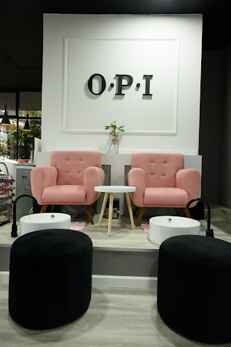 OPI _ NAIL & SPA HOUSE