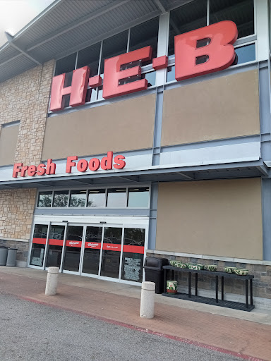 Grocery Store «H-E-B Grocery», reviews and photos, 97 Oyster Creek Dr, Lake Jackson, TX 77566‑4622, USA
