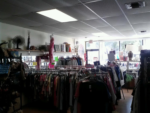 Thrift Store «Chabad Thrift Store», reviews and photos, 4201 N Dixie Hwy, Oakland Park, FL 33334, USA