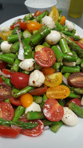 Caterer «Chow», reviews and photos, 116 W Park Ave, Elmhurst, IL 60126, USA