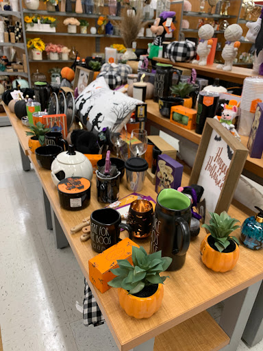 Department Store «T.J. Maxx», reviews and photos, 30965 Five Mile Road, Livonia, MI 48154, USA