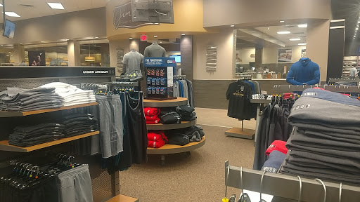Sporting Goods Store «SCHEELS», reviews and photos, 2800 S Columbia Rd, Grand Forks, ND 58201, USA