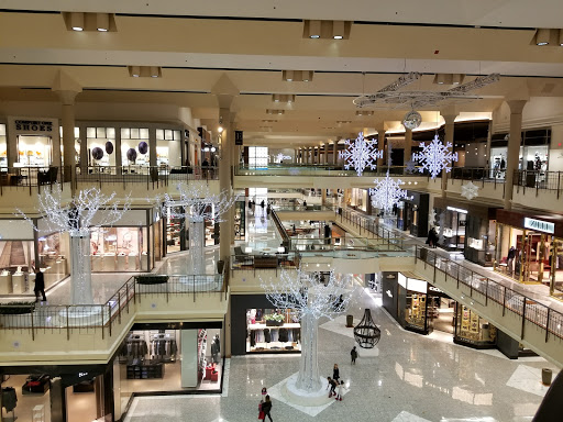 Shopping Mall «Tysons Galleria», reviews and photos, 2001 International Dr, McLean, VA 22102, USA