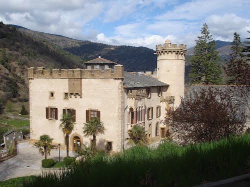 PUV Le Château deNyer à Nyer