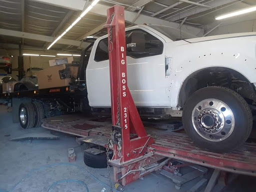 Auto Body Shop «Davis & Sons Body Shop», reviews and photos, 304 Gordon Ave, Bowling Green, KY 42101, USA