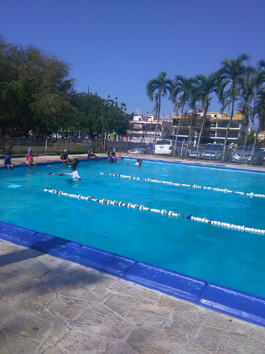Escuela de natación Club Los Trinitarios