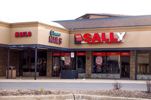 Sally Beauty, 124 W Roosevelt Rd, Villa Park, IL 60181, USA, 