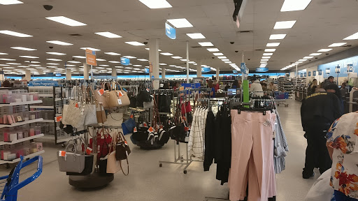 Clothing Store «Ross Dress for Less», reviews and photos, 628 Palomar St, Chula Vista, CA 91911, USA