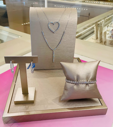 Jewelry Store «Jared The Galleria of Jewelry», reviews and photos, 12430 E Foothill Blvd, Rancho Cucamonga, CA 91739, USA