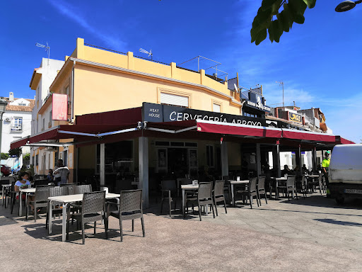 The Pub - Av Estación local 6-7, 29631 Arroyo de La Miel, Málaga