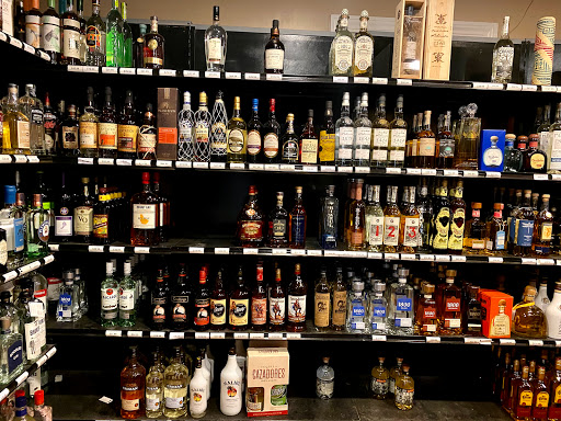 Beer Store «Harvest Wine & Spirits», reviews and photos, 842 Farmington Ave, West Hartford, CT 06119, USA