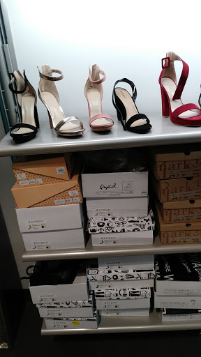 Clothing Store «Discovery Clothing Company», reviews and photos, 660 Centerview Blvd, Kissimmee, FL 34741, USA