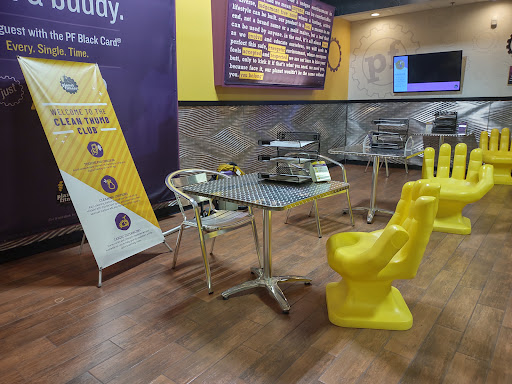 Gym «Planet Fitness - Brownsburg, IN», reviews and photos, 908 E Main St, Brownsburg, IN 46112, USA