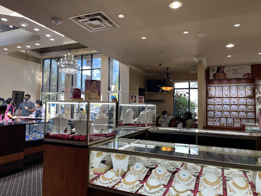 Jewelry Store «Malani Jewelers, Dallas (TX) - 22Kt Gold & Diamond Jewelry», reviews and photos, 300 S Central Expy, Richardson, TX 75080, USA