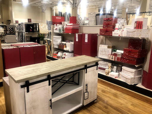 Department Store «HomeGoods», reviews and photos, 162 Everett Ave, Chelsea, MA 02150, USA