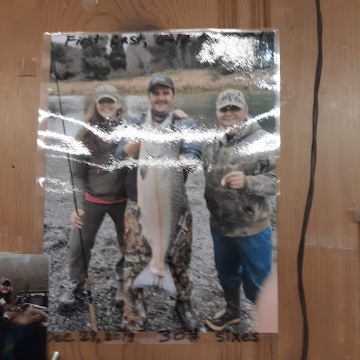 Sporting Goods Store «Rogue Outdoor Store», reviews and photos, 29865 Ellensburg Ave, Gold Beach, OR 97444, USA