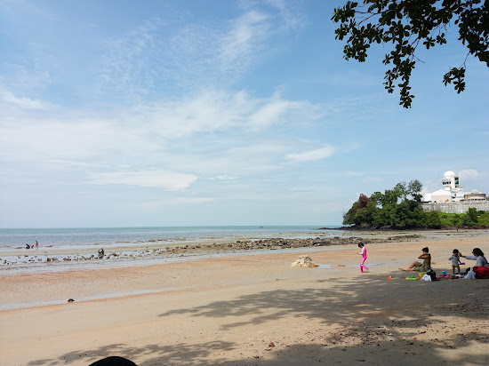 Purnama Beach
