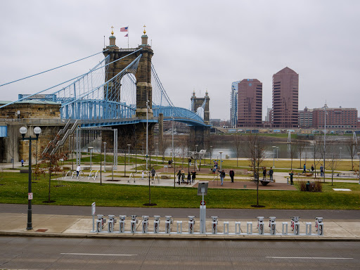 Red Bike Station: Smale Riverfront Park