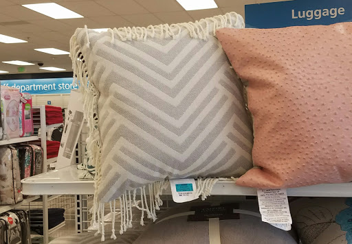 Clothing Store «Ross Dress for Less», reviews and photos, 201 University Oaks Blvd, Round Rock, TX 78664, USA