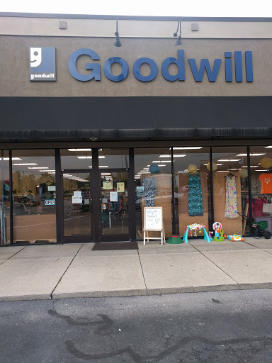 Thrift Store «Goodwill Thrift Store & Job Training Center», reviews and photos, 697 Emory Valley Rd, Oak Ridge, TN 37830, USA