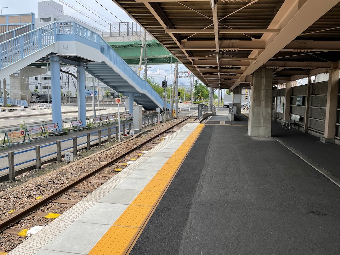 東名古屋港駅