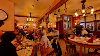 Atmosphère du Restaurant de spécialités alsaciennes Restaurant La Cloche à Obernai - n°19