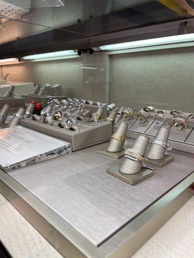 Jewelry Store «Jared The Galleria of Jewelry», reviews and photos, 12249 Jefferson Ave, Newport News, VA 23602, USA