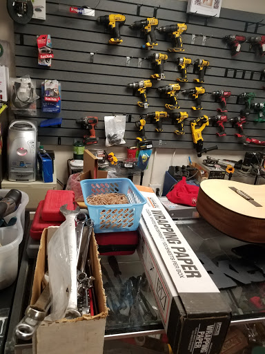 Second Hand Store «1st Rate 2nd Hand - Buy, Sell, Trade, Consign», reviews and photos, 639 Watervliet Ave, Dayton, OH 45420, USA