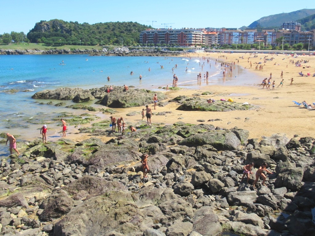 Photo of Playa de Brazomar and the settlement