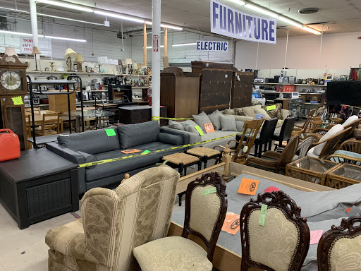 Thrift Store «Community Thrift Store», reviews and photos, 6015 Edgewater Dr, Orlando, FL 32810, USA