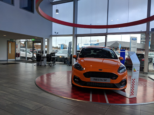 Reviews of Lookers Ford Leeds Commercial in Leeds - Car dealer